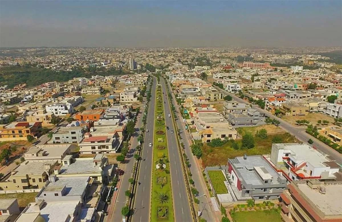 Al Kabir Orchard aerial view of housing and main boulevard