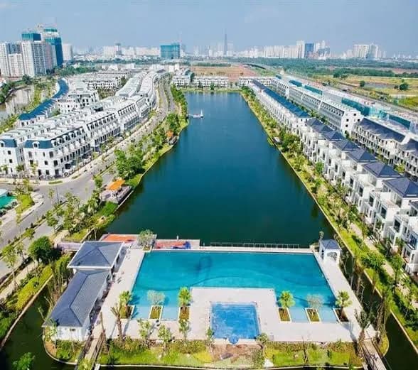 Lake View City waterfront residential development